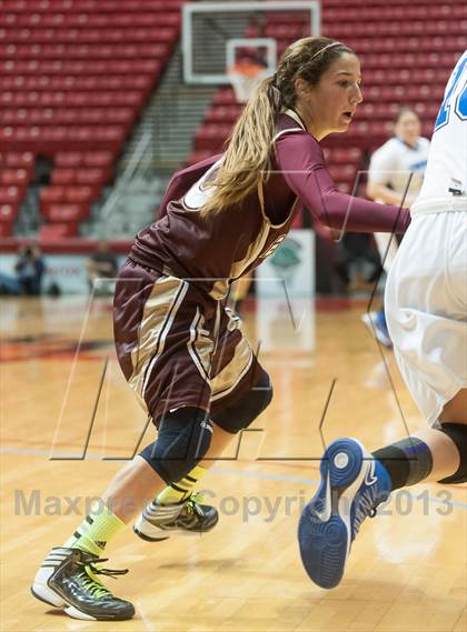 Thumbnail 3 in Bishop's vs La Jolla Country Day (CIF SDS D4 Final) photogallery.