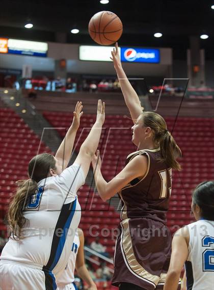 Thumbnail 2 in Bishop's vs La Jolla Country Day (CIF SDS D4 Final) photogallery.