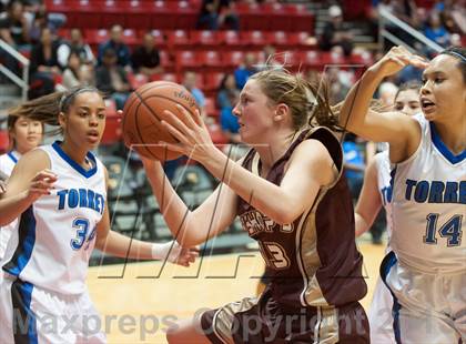 Thumbnail 3 in Bishop's vs La Jolla Country Day (CIF SDS D4 Final) photogallery.