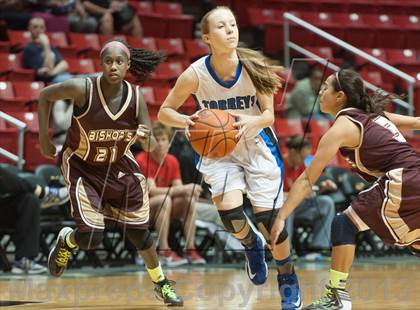 Thumbnail 3 in Bishop's vs La Jolla Country Day (CIF SDS D4 Final) photogallery.