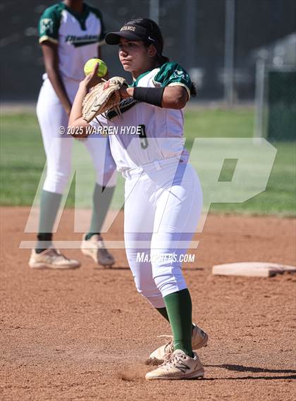 Thumbnail 3 in Sheldon @ Monterey Trail photogallery.