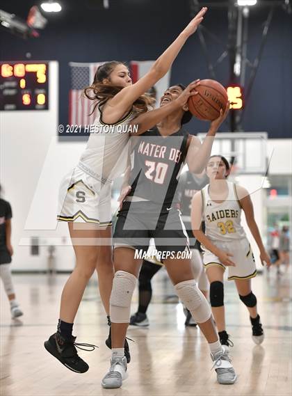 Thumbnail 3 in Mater Dei @ Sonora photogallery.