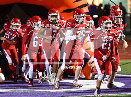 Thumbnail 1 in Electra vs. Santo (UIL 2A Region 2 Bi-District Playoff) photogallery.