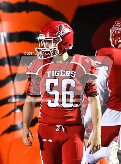 Thumbnail 2 in Electra vs. Santo (UIL 2A Region 2 Bi-District Playoff) photogallery.