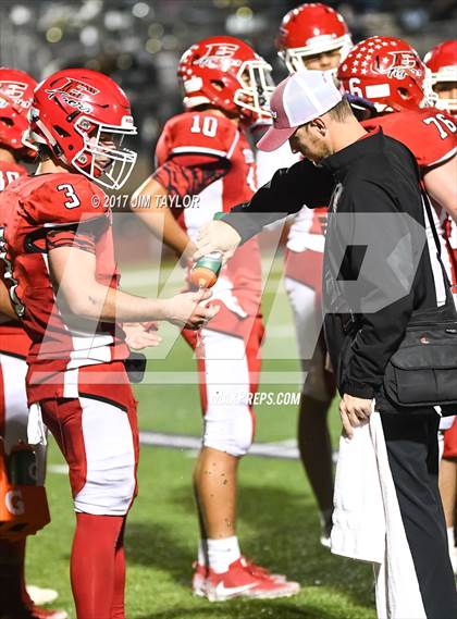 Thumbnail 3 in Electra vs. Santo (UIL 2A Region 2 Bi-District Playoff) photogallery.