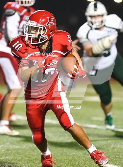 Thumbnail 1 in Electra vs. Santo (UIL 2A Region 2 Bi-District Playoff) photogallery.
