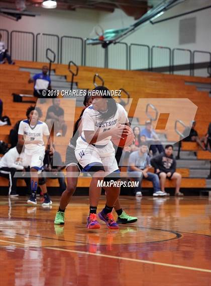 Thumbnail 3 in Westside vs. Dobie (McDonald's Texas Invitational) photogallery.