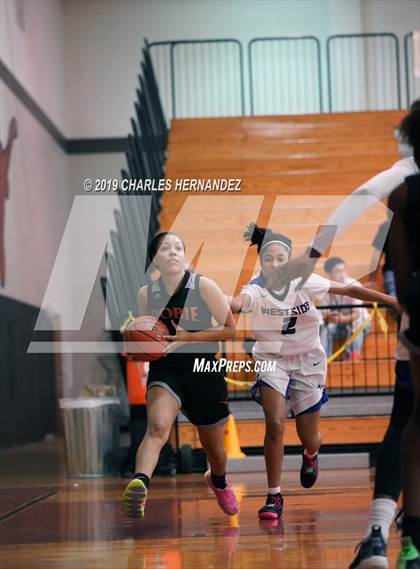 Thumbnail 2 in Westside vs. Dobie (McDonald's Texas Invitational) photogallery.