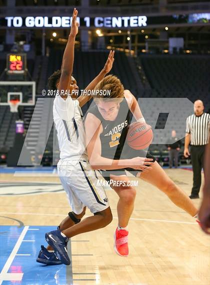 Thumbnail 1 in Elk Grove vs. Rio Americano photogallery.