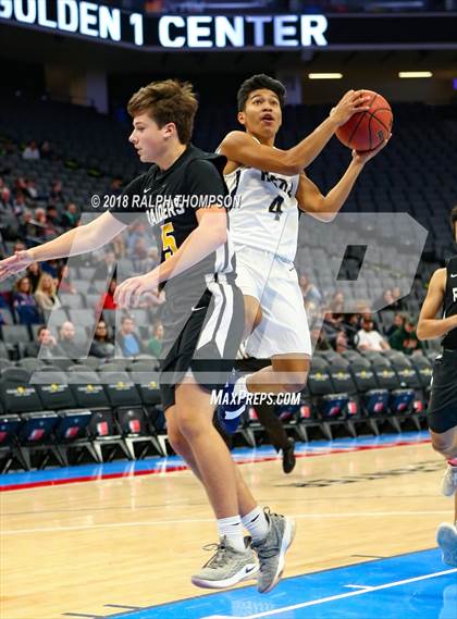 Thumbnail 3 in Elk Grove vs. Rio Americano photogallery.