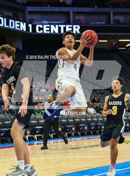 Thumbnail 1 in Elk Grove vs. Rio Americano photogallery.