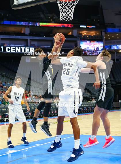 Thumbnail 3 in Elk Grove vs. Rio Americano photogallery.