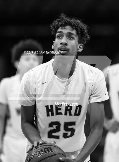 Thumbnail 1 in Elk Grove vs. Rio Americano photogallery.