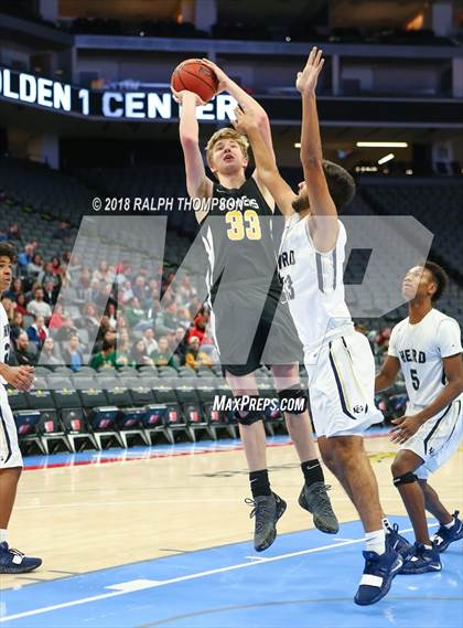 Thumbnail 2 in Elk Grove vs. Rio Americano photogallery.