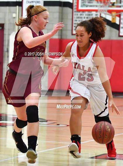 Thumbnail 3 in Esperanza vs. Ayala photogallery.
