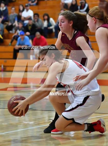 Thumbnail 2 in Esperanza vs. Ayala photogallery.
