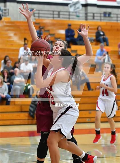 Thumbnail 1 in Esperanza vs. Ayala photogallery.
