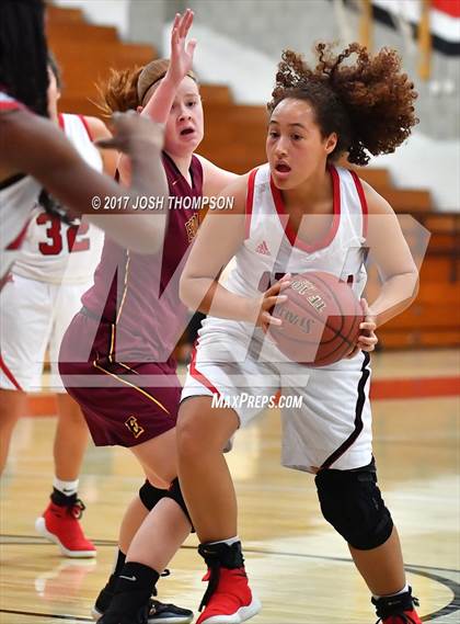 Thumbnail 1 in Esperanza vs. Ayala photogallery.