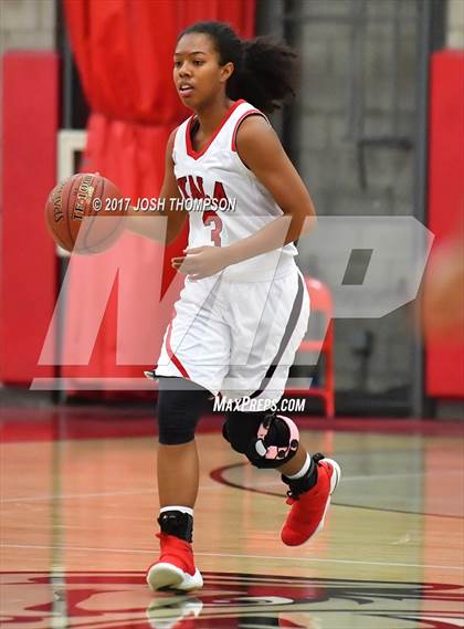 Thumbnail 1 in Esperanza vs. Ayala photogallery.