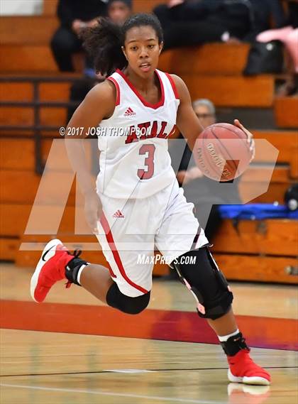 Thumbnail 3 in Esperanza vs. Ayala photogallery.