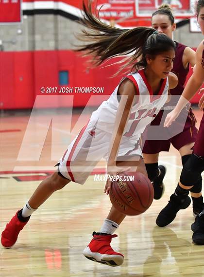 Thumbnail 2 in Esperanza vs. Ayala photogallery.