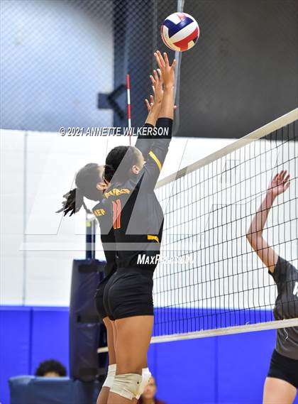 Thumbnail 3 in Tampa Prep vs. Wando (Nike Tournament of Champions) photogallery.