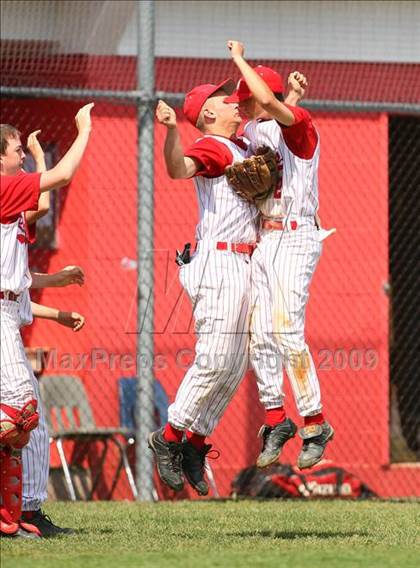 Thumbnail 2 in Clarkstown South @ North Rockland (Section 1 Class AA Playoffs) photogallery.