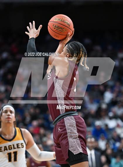 Thumbnail 1 in Silsbee vs Oak Cliff Faith Family Academy (UIL 4A State Semifinal) photogallery.