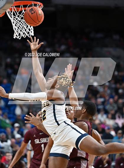 Thumbnail 2 in Silsbee vs Oak Cliff Faith Family Academy (UIL 4A State Semifinal) photogallery.