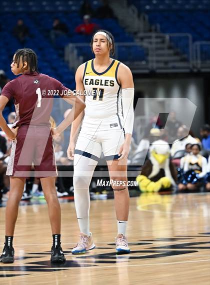 Thumbnail 1 in Silsbee vs Oak Cliff Faith Family Academy (UIL 4A State Semifinal) photogallery.