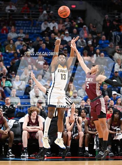 Thumbnail 1 in Silsbee vs Oak Cliff Faith Family Academy (UIL 4A State Semifinal) photogallery.