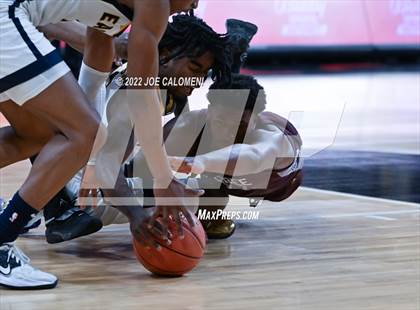 Thumbnail 3 in Silsbee vs Oak Cliff Faith Family Academy (UIL 4A State Semifinal) photogallery.