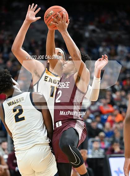 Thumbnail 3 in Silsbee vs Oak Cliff Faith Family Academy (UIL 4A State Semifinal) photogallery.