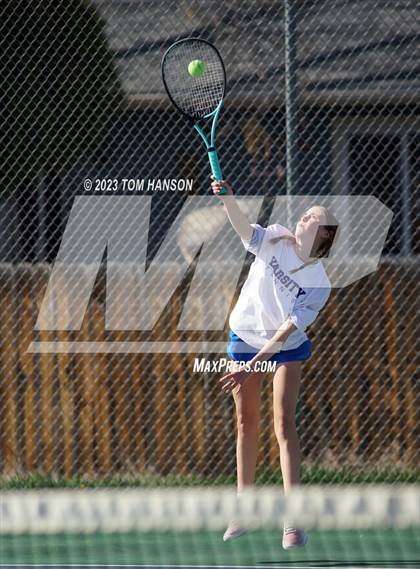 Thumbnail 1 in Longmont vs Thompson Valley (CHSAA 4A Team Dual Round 1) photogallery.