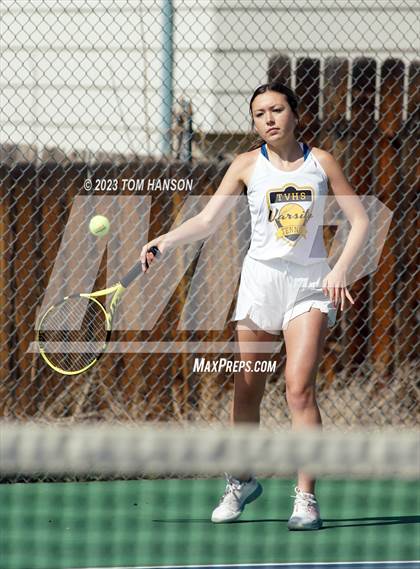 Thumbnail 1 in Longmont vs Thompson Valley (CHSAA 4A Team Dual Round 1) photogallery.