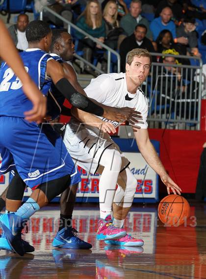 Thumbnail 1 in Plano West vs. Hamilton (Thanksgiving Hoopfest) photogallery.