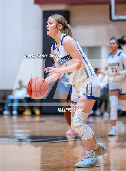 Thumbnail 2 in Rains vs. Broaddus (Tenaha Holiday Hoops) photogallery.