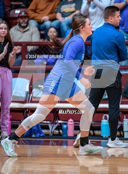 Thumbnail 1 in Rains vs. Broaddus (Tenaha Holiday Hoops) photogallery.