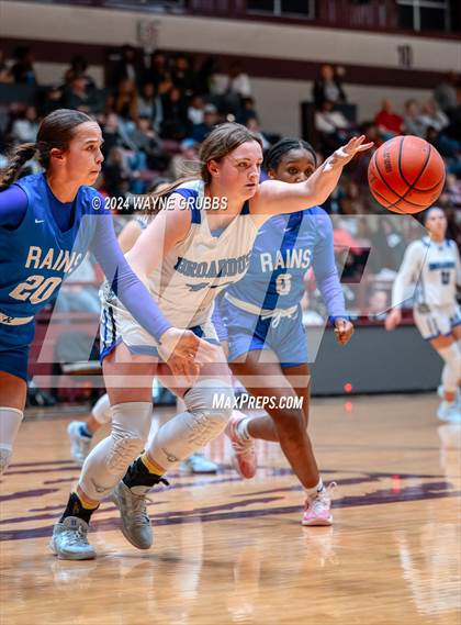Thumbnail 1 in Rains vs. Broaddus (Tenaha Holiday Hoops) photogallery.