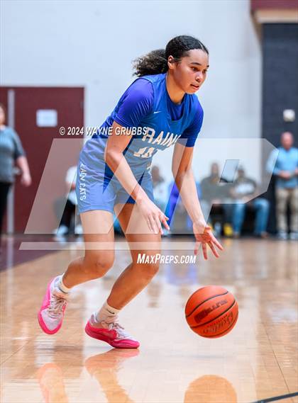 Thumbnail 1 in Rains vs. Broaddus (Tenaha Holiday Hoops) photogallery.