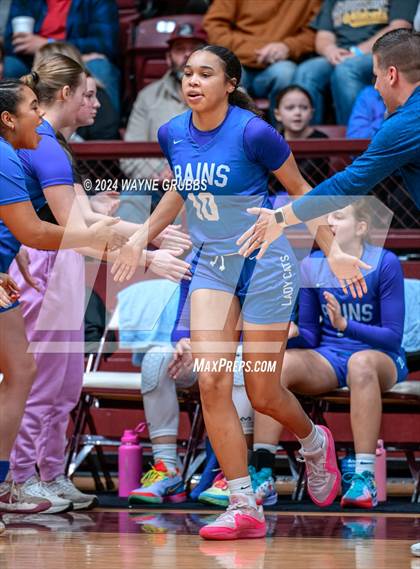 Thumbnail 2 in Rains vs. Broaddus (Tenaha Holiday Hoops) photogallery.