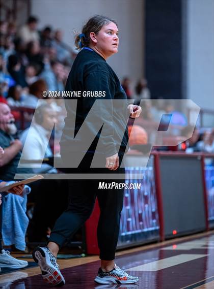 Thumbnail 2 in Rains vs. Broaddus (Tenaha Holiday Hoops) photogallery.