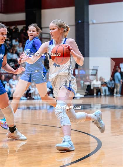 Thumbnail 2 in Rains vs. Broaddus (Tenaha Holiday Hoops) photogallery.