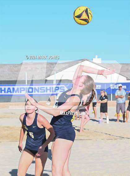 Thumbnail 2 in Fountain Hills vs. Rancho Solano Prep (AIA DII Pairs Round 1 Playoff) photogallery.
