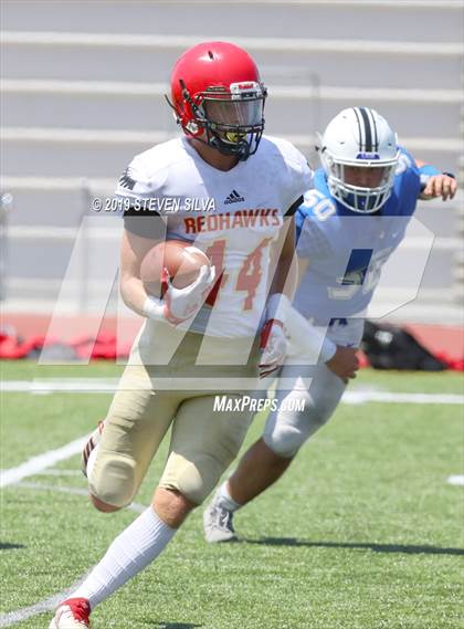 Thumbnail 3 in La Jolla Country Day vs. Mountain Empire (SDFNL Kickoff Classic) photogallery.