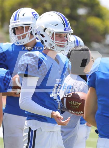 Thumbnail 1 in La Jolla Country Day vs. Mountain Empire (SDFNL Kickoff Classic) photogallery.