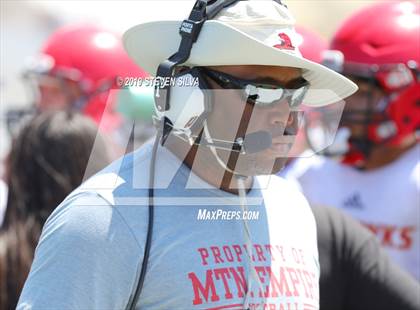 Thumbnail 3 in La Jolla Country Day vs. Mountain Empire (SDFNL Kickoff Classic) photogallery.