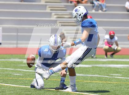 Thumbnail 3 in La Jolla Country Day vs. Mountain Empire (SDFNL Kickoff Classic) photogallery.