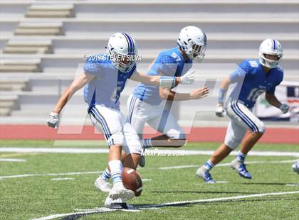 Thumbnail 2 in La Jolla Country Day vs. Mountain Empire (SDFNL Kickoff Classic) photogallery.
