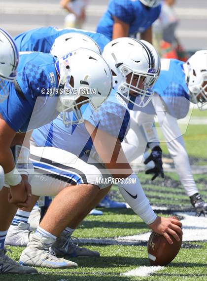 Thumbnail 1 in La Jolla Country Day vs. Mountain Empire (SDFNL Kickoff Classic) photogallery.
